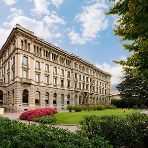 Palace Hotell