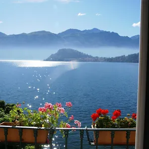 Riviera Hotell